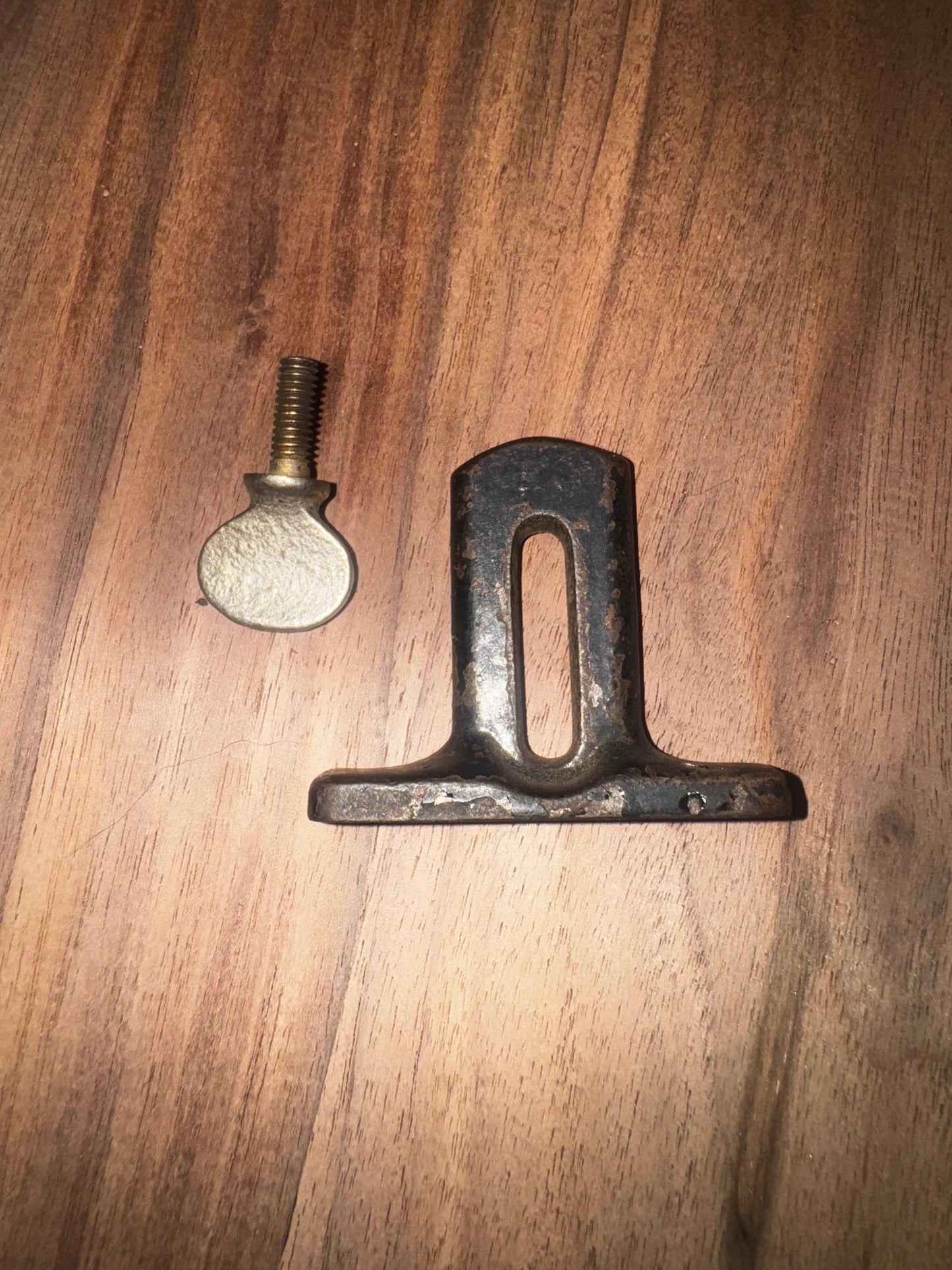 Stanley rabbet plane depth stop & screw - S casting
