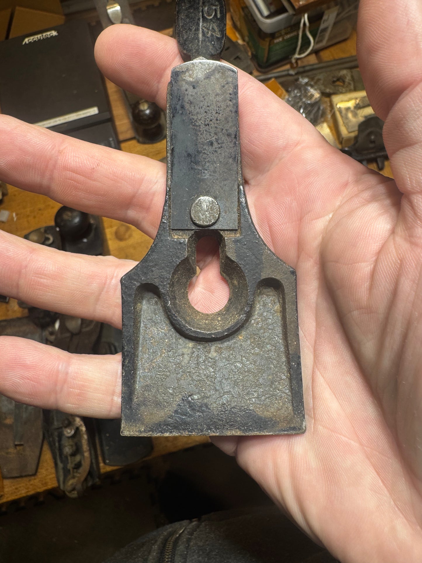 Vaughn & Bushnell 2” lever cap