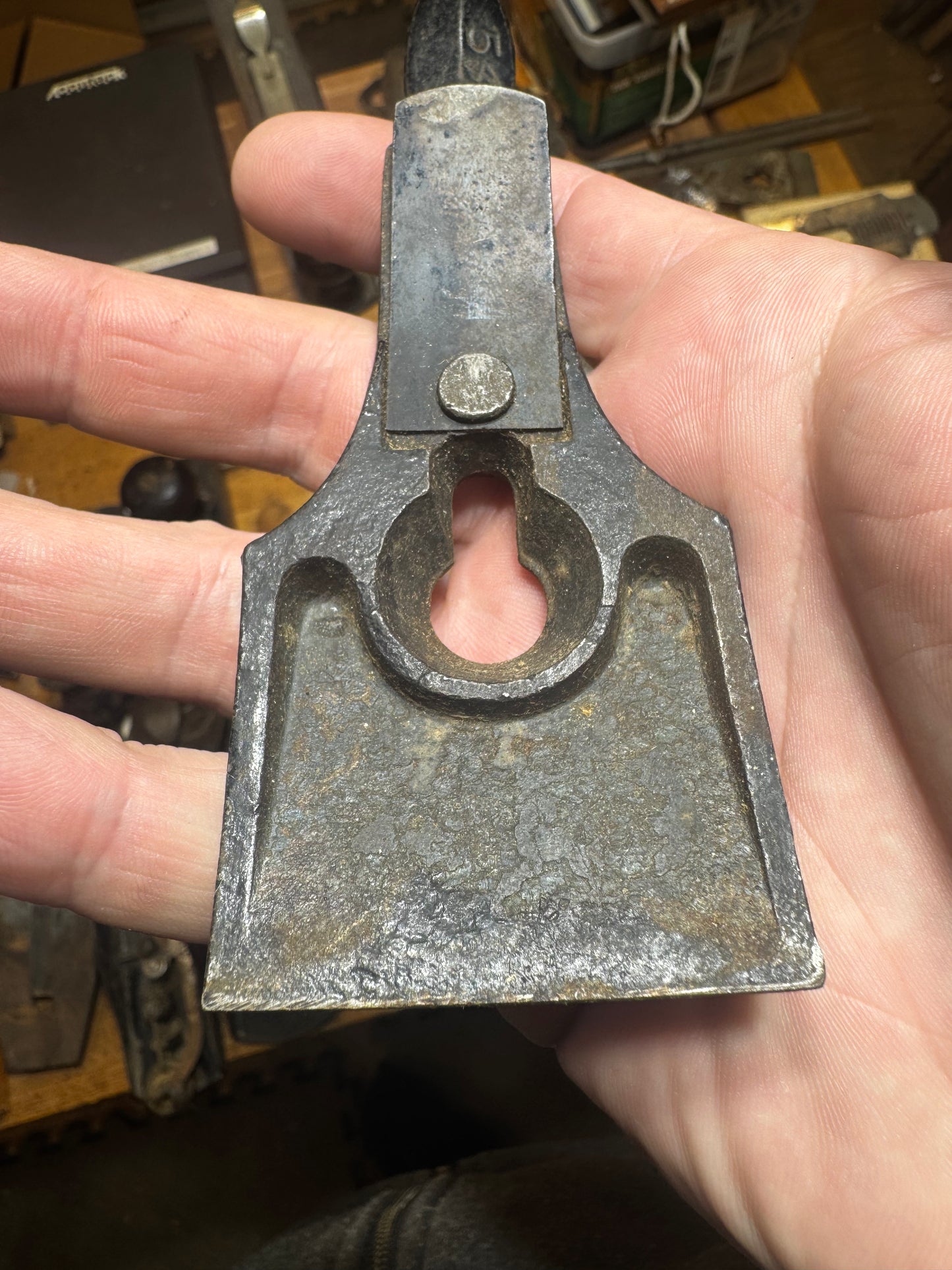 Vaughn & Bushnell 2” lever cap