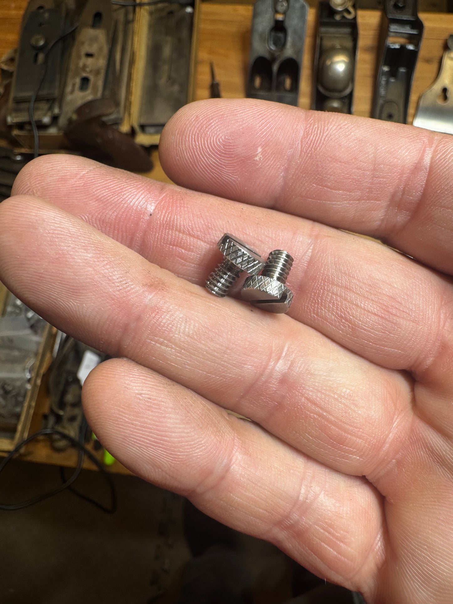 Reproduction No140 side plate screws - priced by the pair